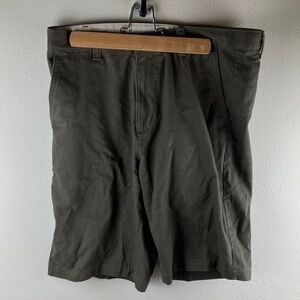 Eddie Bauer Olive Green Legend Wash Classic Fit Chino Shorts Size 33